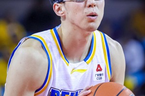 九游下载中心-状态不佳但好在赢了！周琦7罚1中&amp;运动战3中1 仅得3分9板1帽